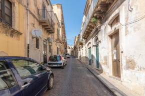 A casa di Nicola, Noto